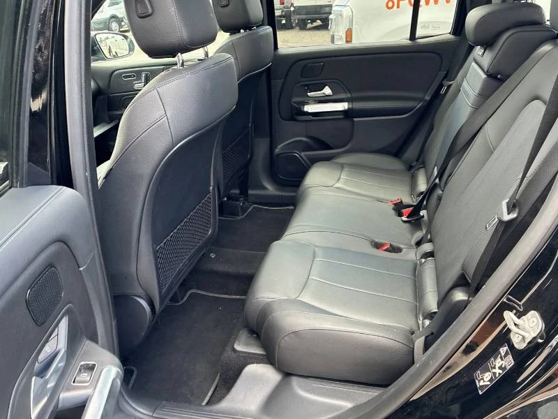 Mercedes-Benz GLB 250 * 4MATIC * PANO * ПОДГРЕВИ * КАМЕРА * ПАМЕТ, снимка 15 - Автомобили и джипове - 55011541