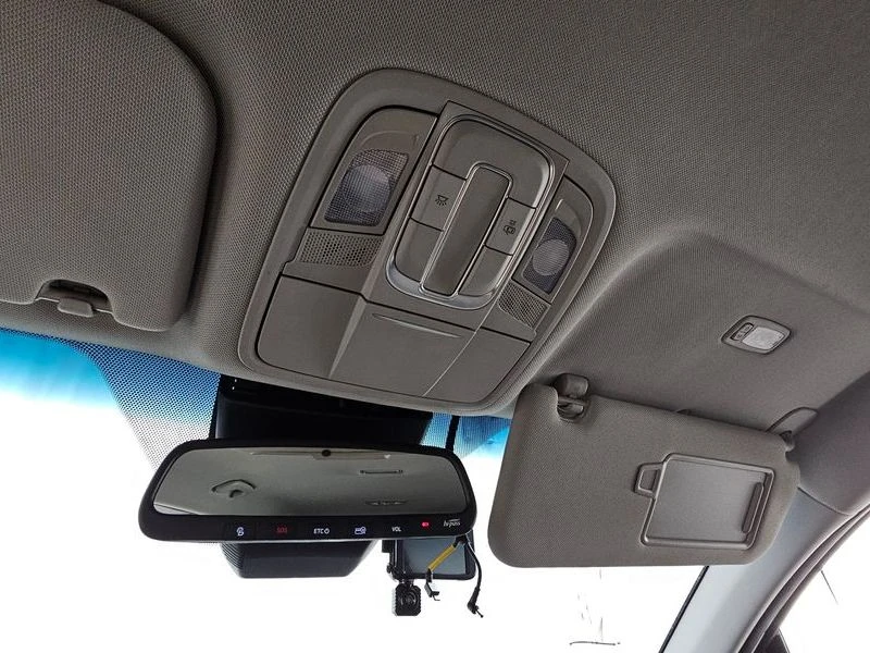 Hyundai Santa fe * ПАНО* KEYLESS* Camera* ПОДГРЕВ* , снимка 17 - Автомобили и джипове - 55604119