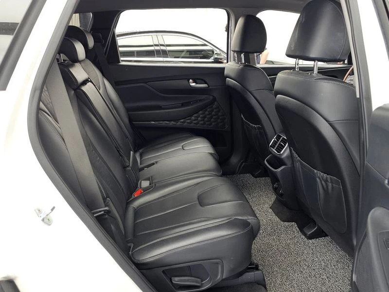 Hyundai Santa fe * ПАНО* KEYLESS* Camera* ПОДГРЕВ* , снимка 12 - Автомобили и джипове - 55604119