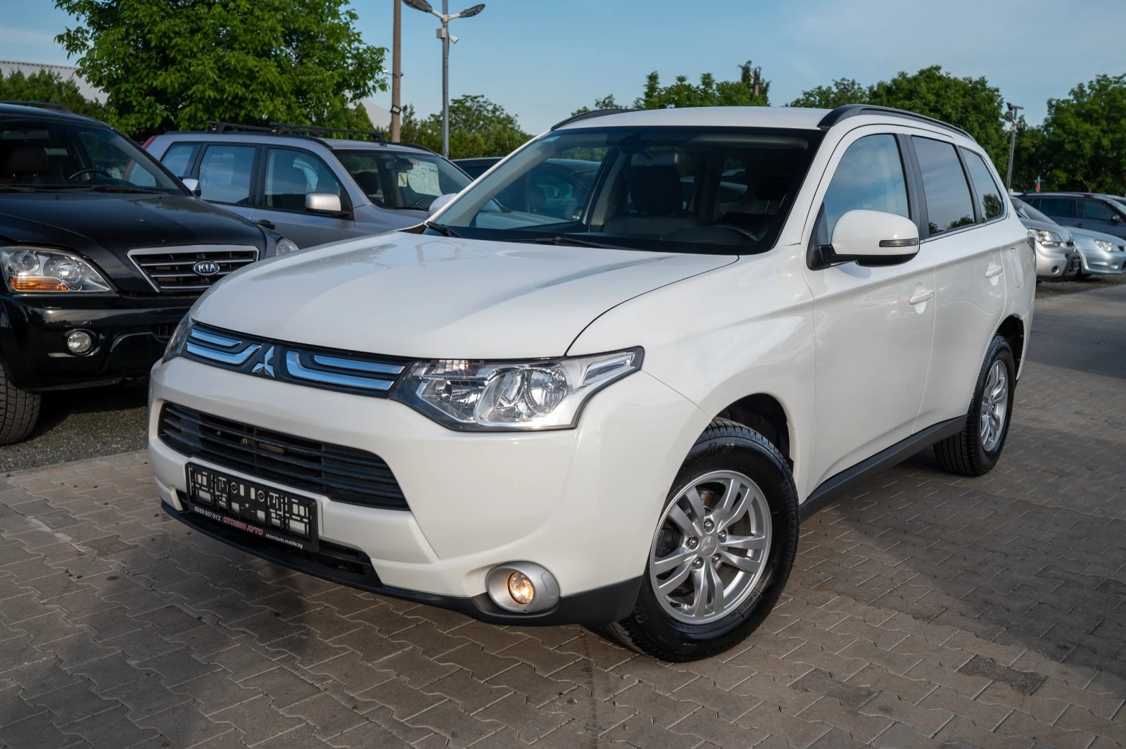 Mitsubishi Outlander 2.0* бензин* 4х4* автоматик - изображение 3