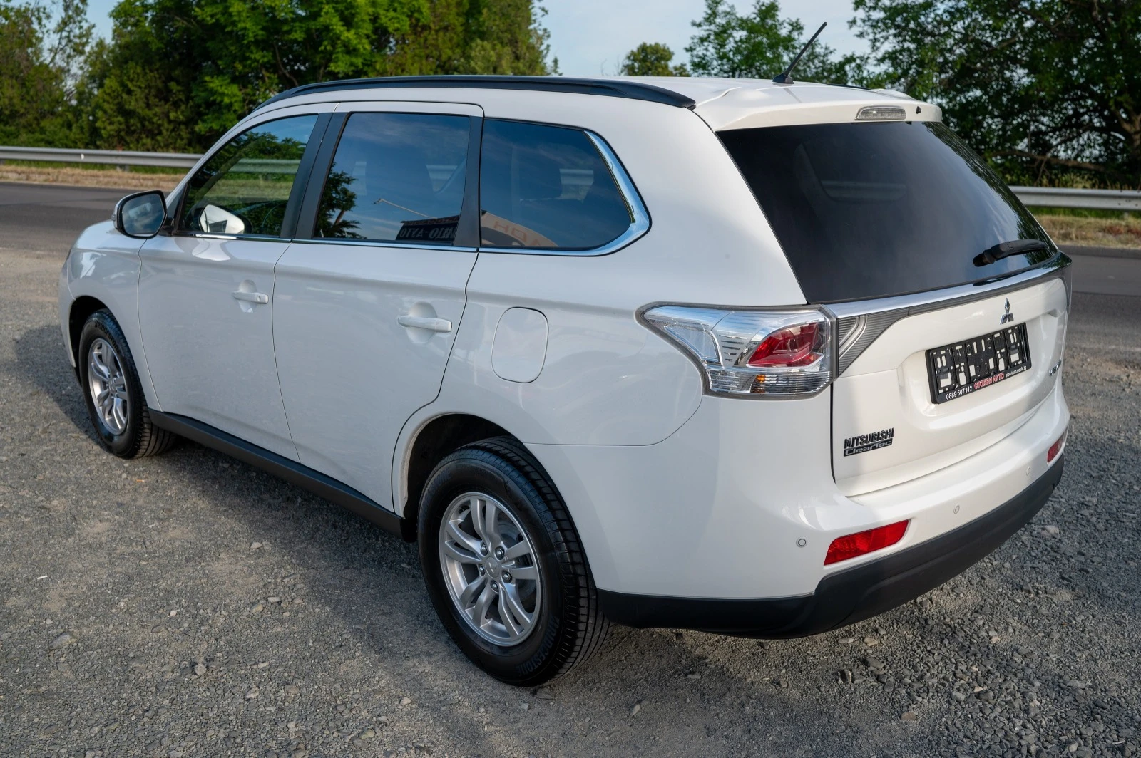 Mitsubishi Outlander 2.0* бензин* 4х4* автоматик - изображение 6