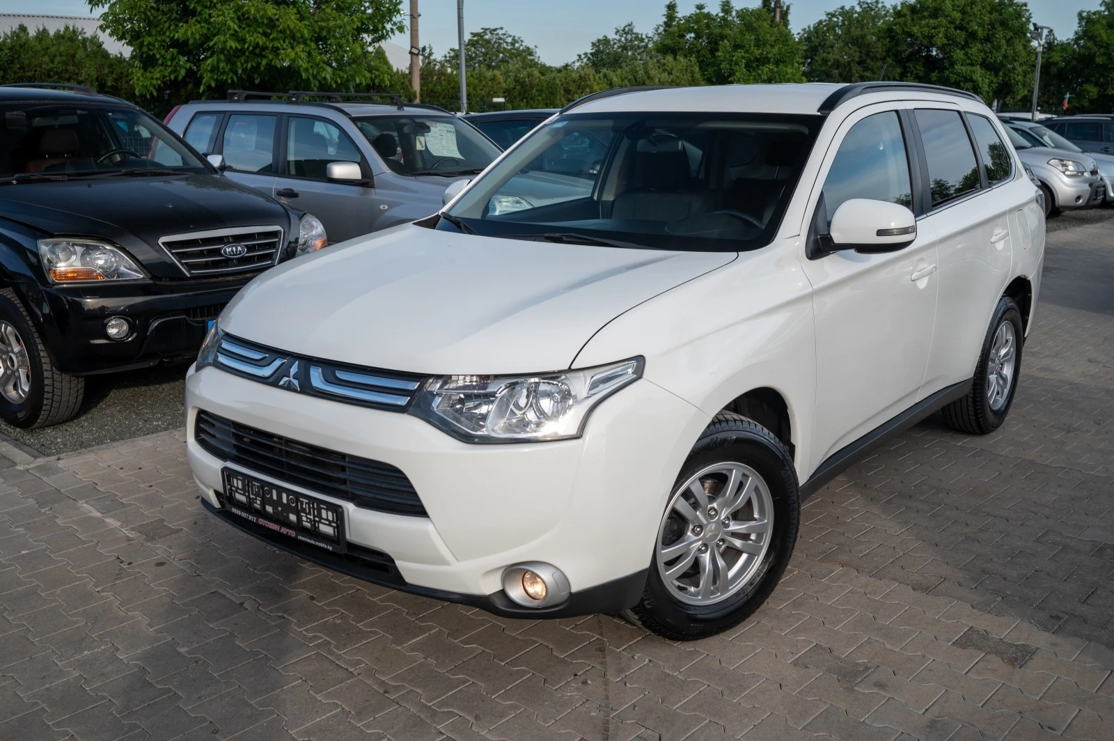 Mitsubishi Outlander 2.0* бензин* 4х4* автоматик - изображение 2