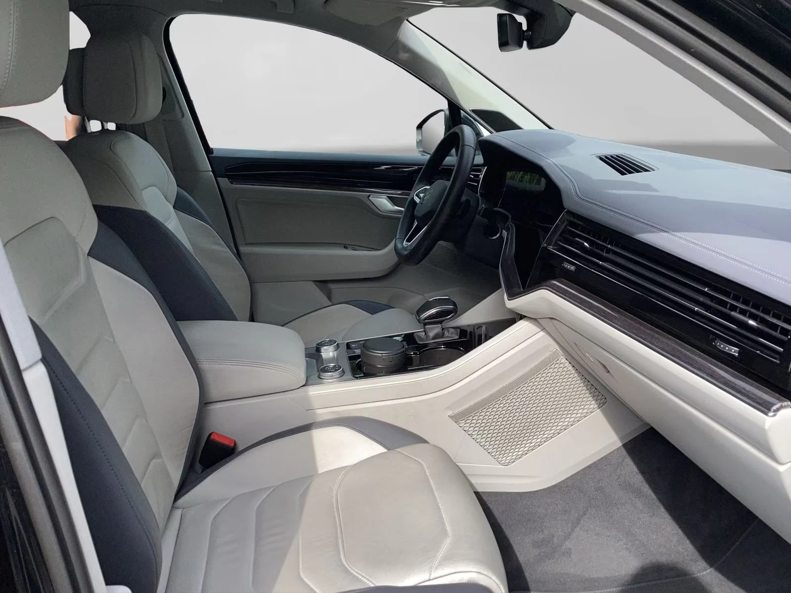 VW Touareg 3.0TDI/R-LINE/286HP/360CAM/ACC/CARPLAY/MEMORY/857f - изображение 7