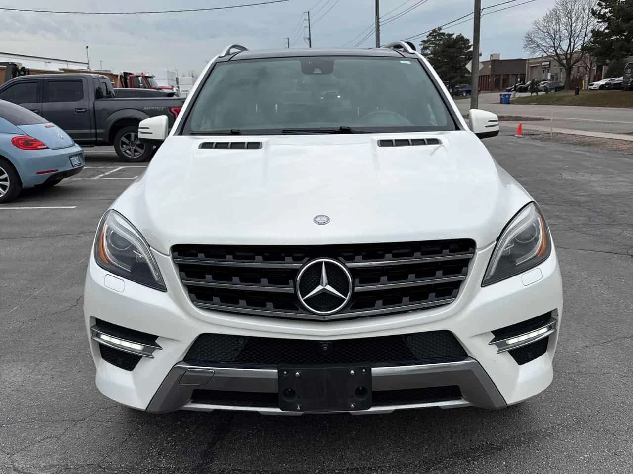 Mercedes-Benz ML 350 CARFAX/ПАНОРАМА/ПОДГРЕВИ, снимка 2 - Автомобили и джипове - 53990567