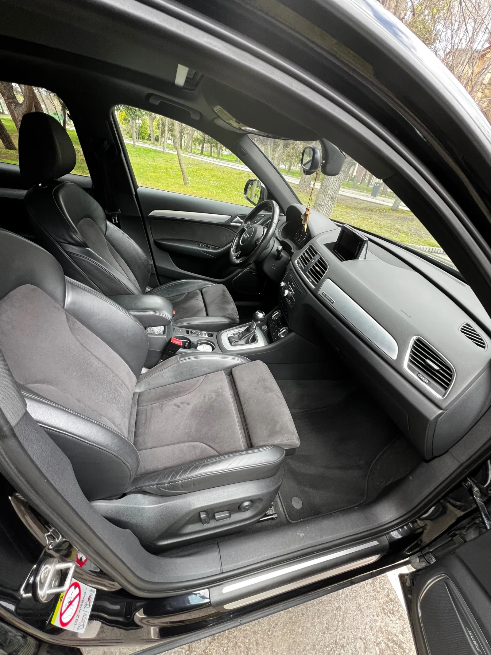 Audi Q3 quattro Stronic Bose Panorama German edition, снимка 6 - Автомобили и джипове - 54325338