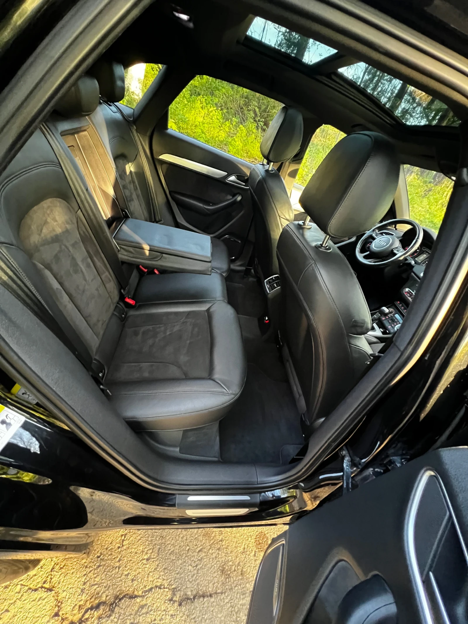 Audi Q3 quattro Stronic Bose Panorama German edition, снимка 7 - Автомобили и джипове - 54325338