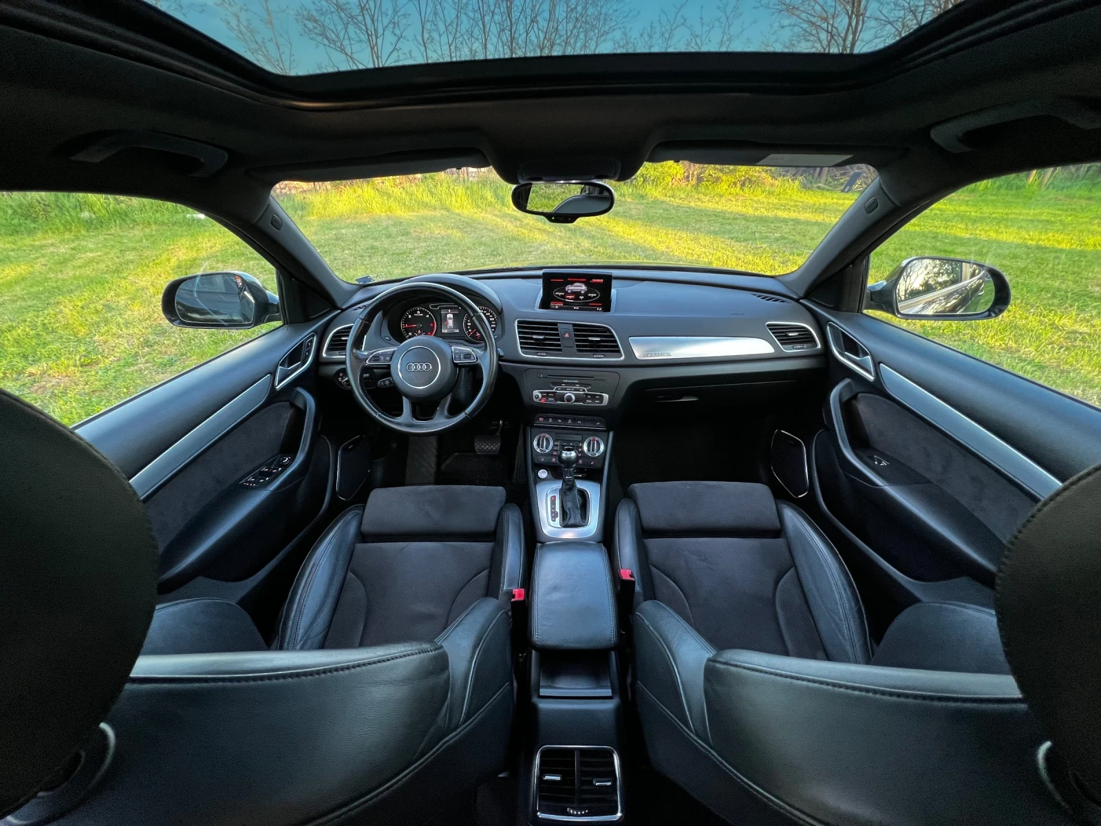 Audi Q3 quattro Stronic Bose Panorama German edition, снимка 5 - Автомобили и джипове - 54325338