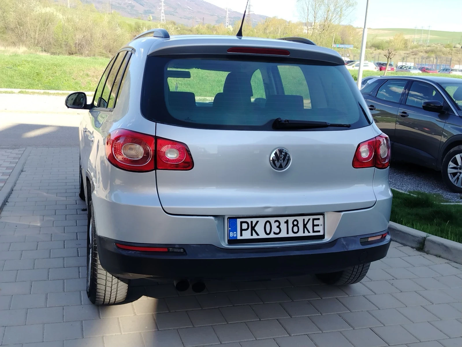 VW Tiguan 2.0 TDI 4x4, снимка 7 - Автомобили и джипове - 54322777