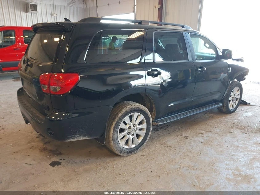 Toyota Sequoia PLATINUM * 5.7 V8 * AWD * CARFAX * , снимка 4 - Автомобили и джипове - 54585501