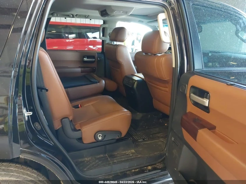 Toyota Sequoia PLATINUM * 5.7 V8 * AWD * CARFAX * , снимка 7 - Автомобили и джипове - 54585501