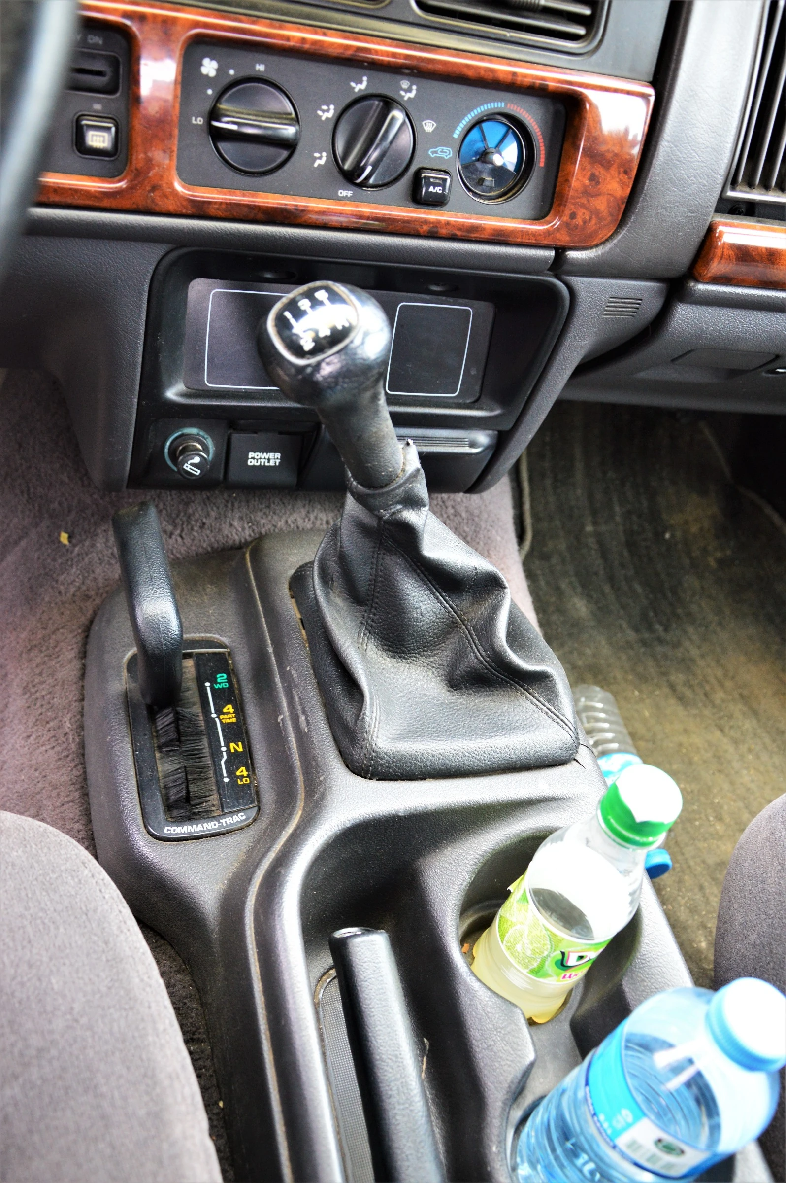 Jeep Grand cherokee, снимка 9 - Автомобили и джипове - 54986252
