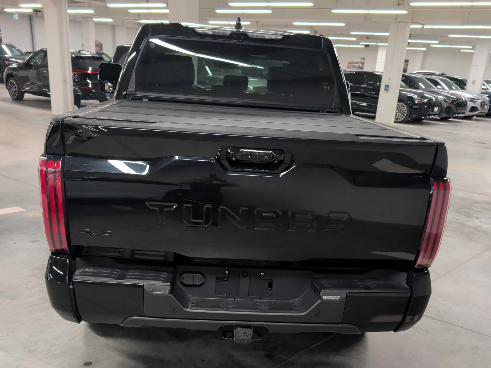 Toyota Tundra * Platinum * CARFAX * БЕЗ ПЪРВОНАЧАЛНА ВНОСКА, снимка 4 - Автомобили и джипове - 55884513