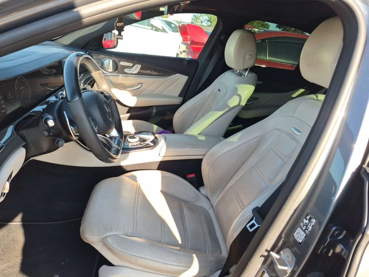 Mercedes-Benz E 43 AMG 4MATIC* DISTRONIC* 360КАМЕРИ* ПАНОРАМА* , снимка 3 - Автомобили и джипове - 56729137