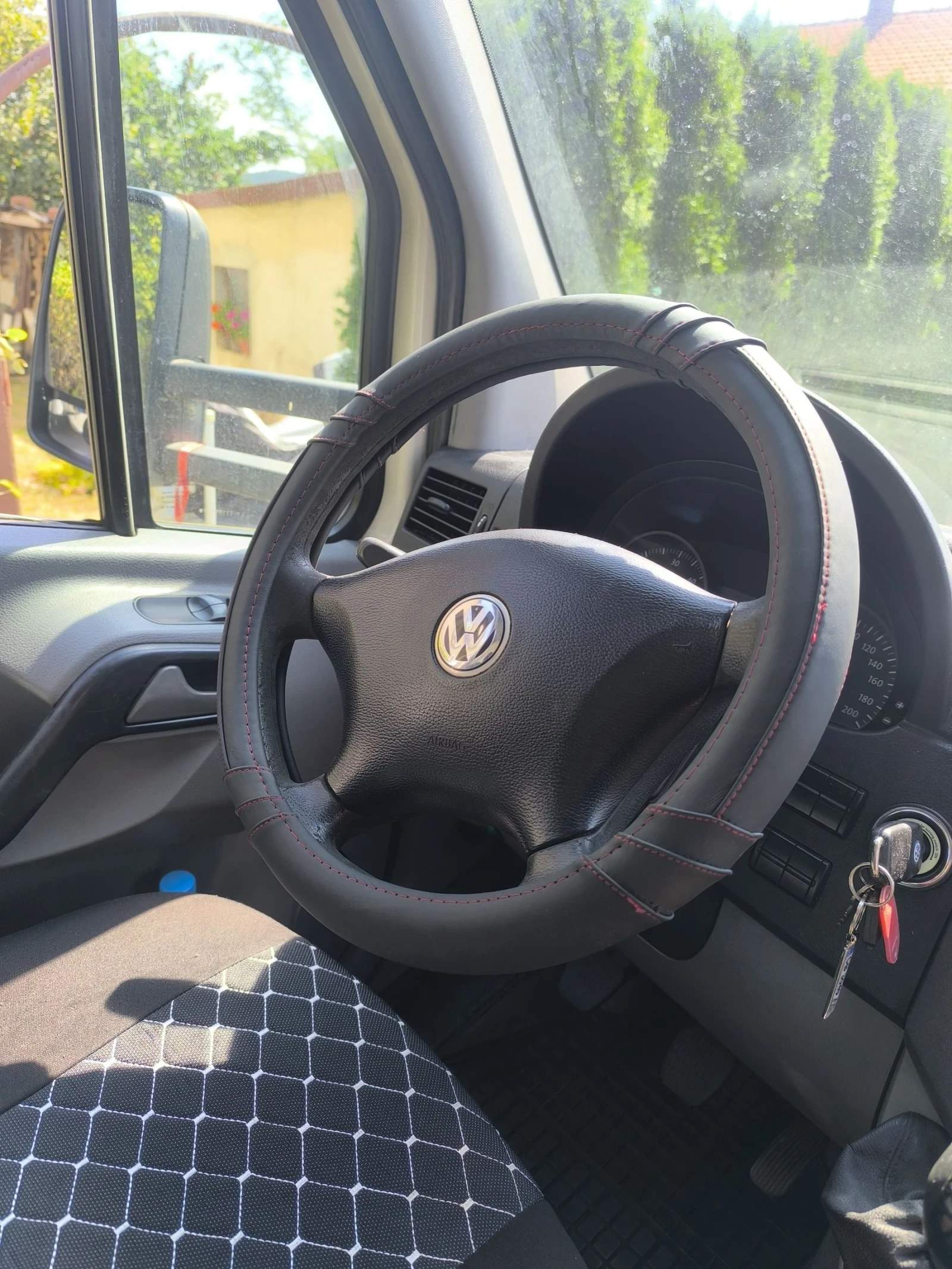 VW Crafter Пътна Помощ - изображение 8
