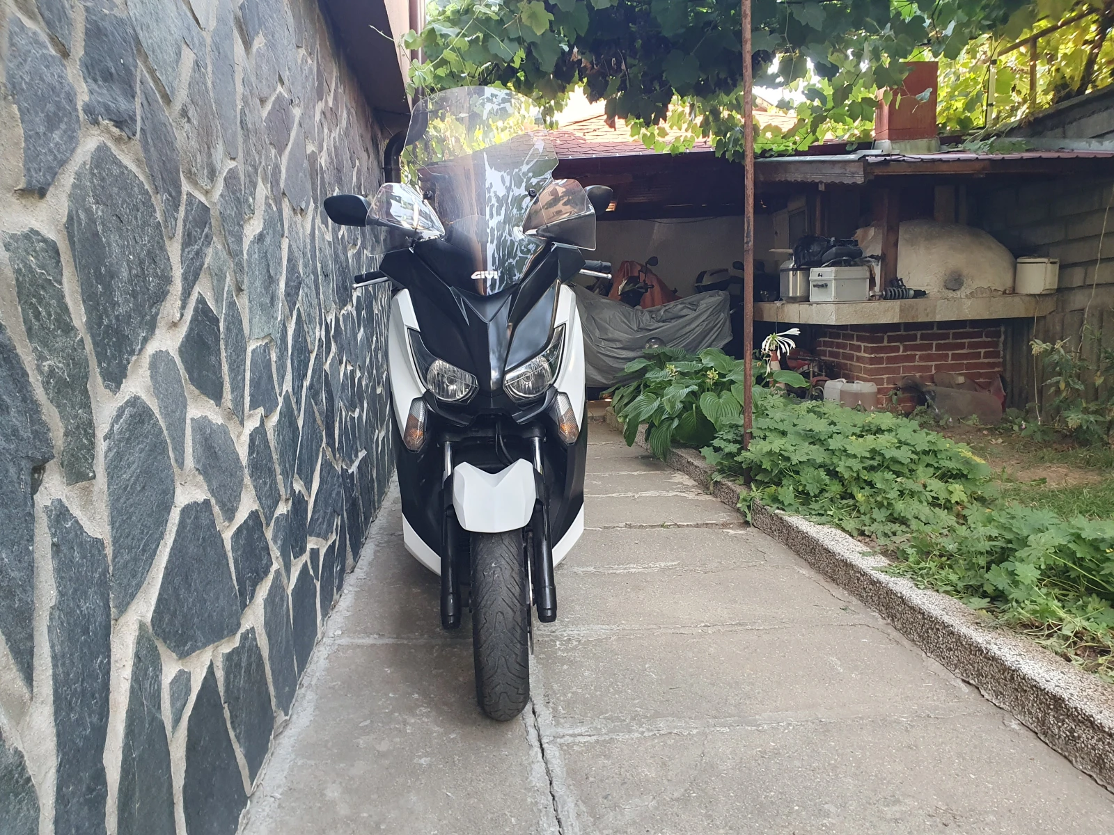 Yamaha X-max 250i 3-броя ABS - изображение 8