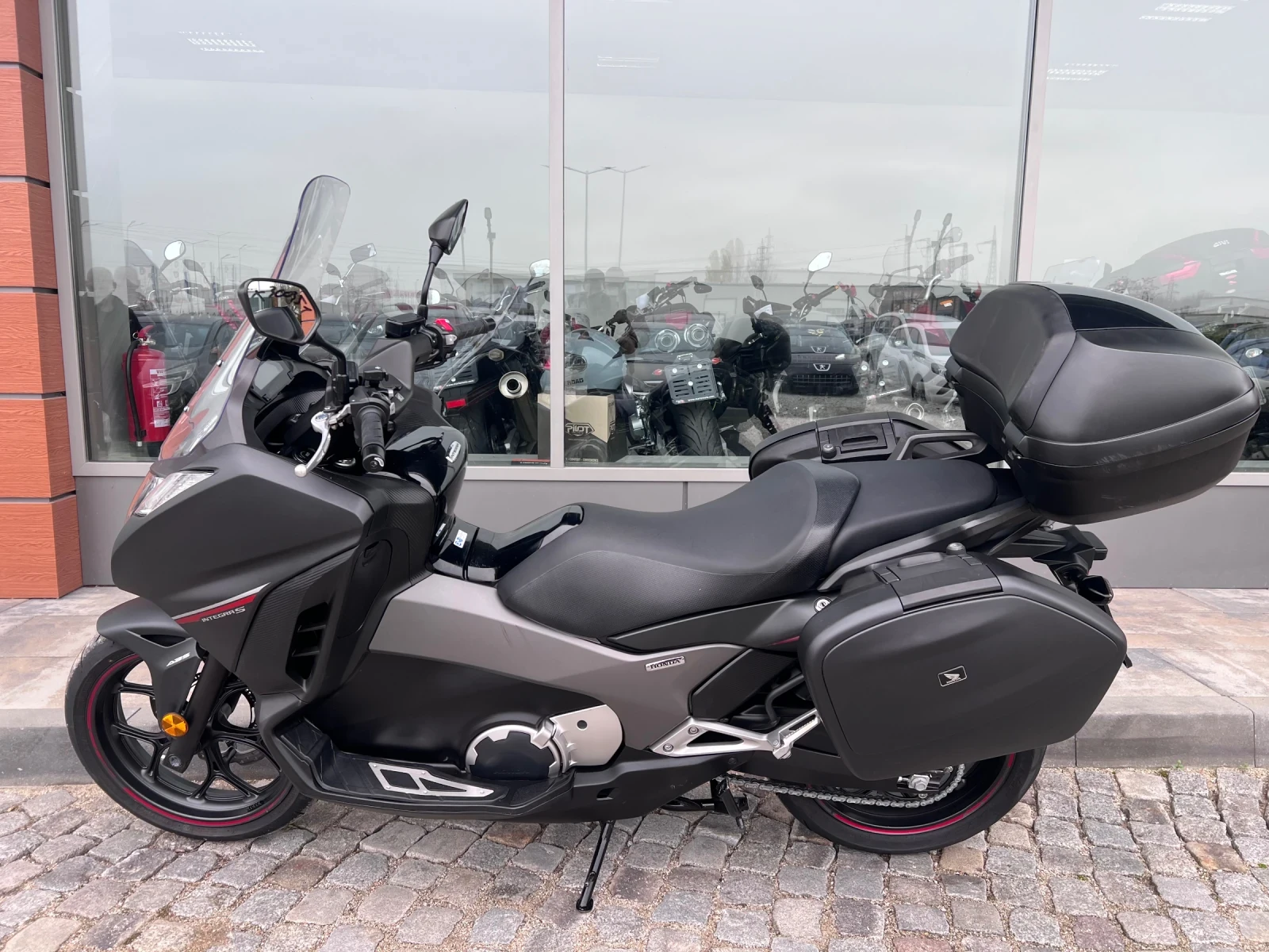 Honda Integra 750 ABs - изображение 4