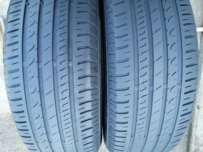 Гуми Летни 215/70R16, снимка 1 - Гуми и джанти - 36579866