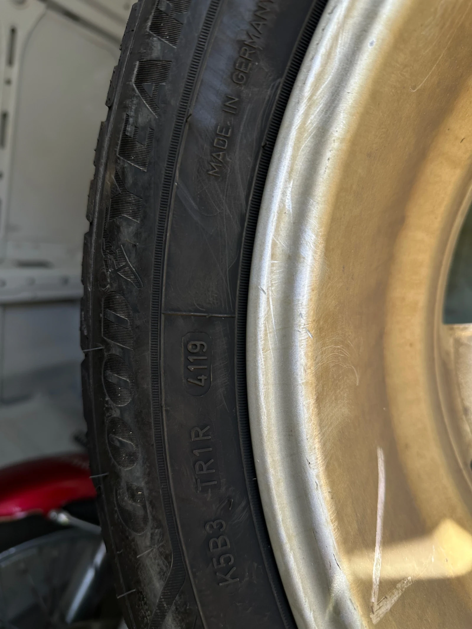 Гуми с джанти Goodyear 215/55R16, снимка 3 - Гуми и джанти - 54775871