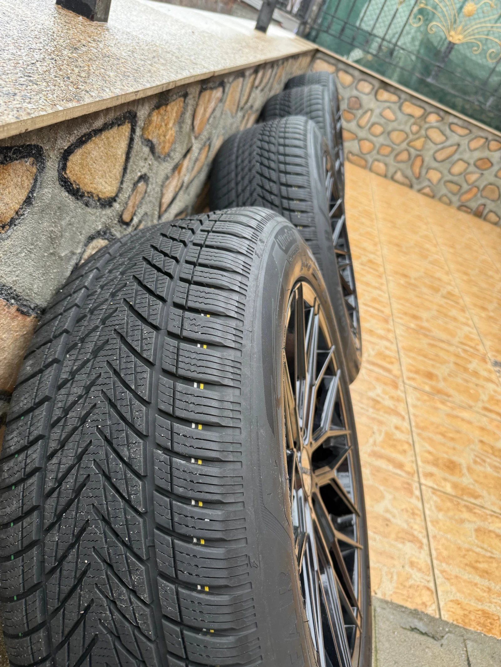 Гуми с джанти Goodyear 235/55R19, снимка 4 - Гуми и джанти - 55988109