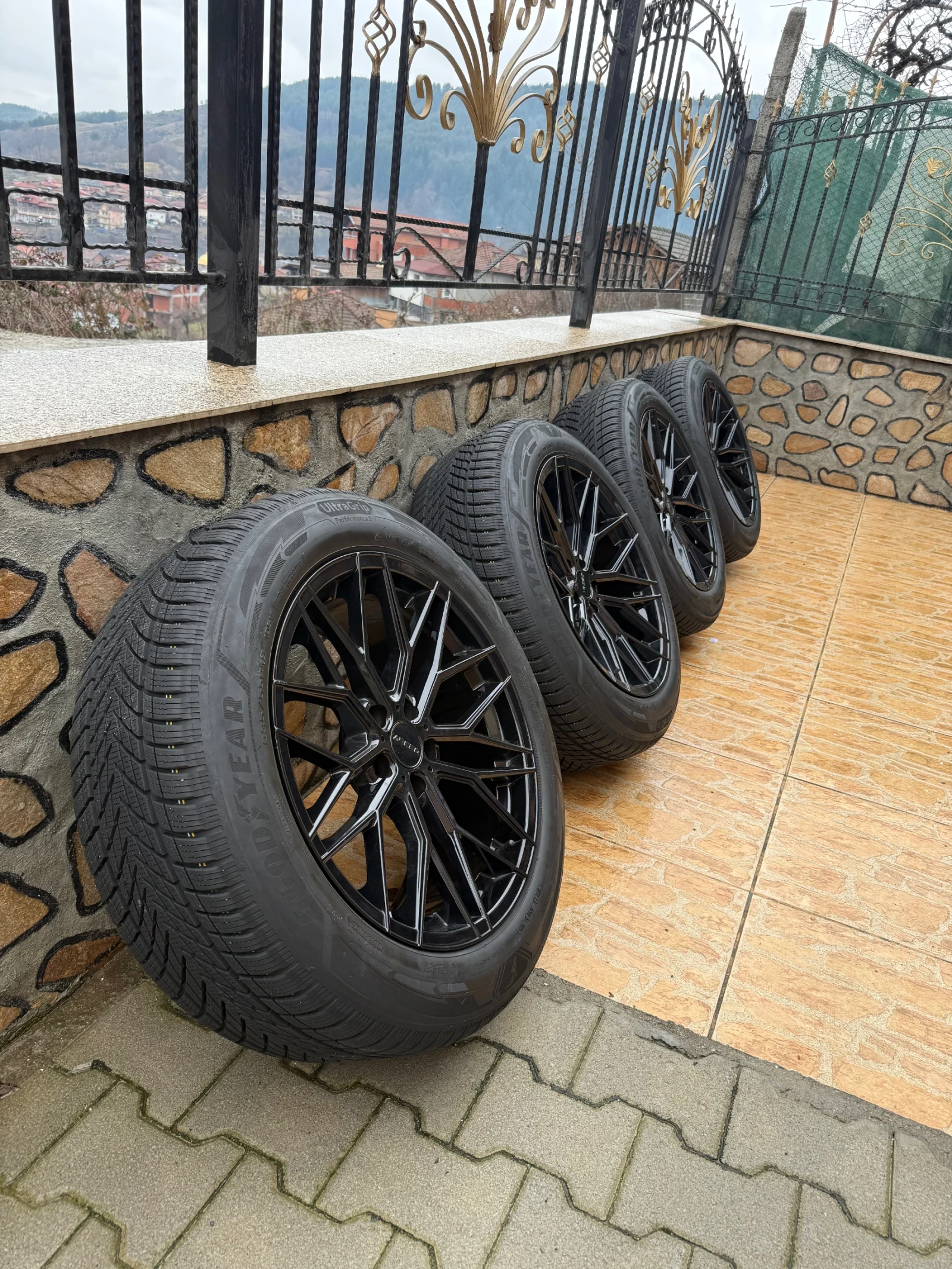 Гуми с джанти Goodyear 235/55R19