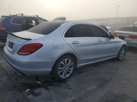 Mercedes-Benz C 300 АВТОКРЕДИТ, снимка 3