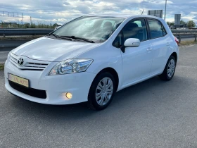 ������ Toyota Auris