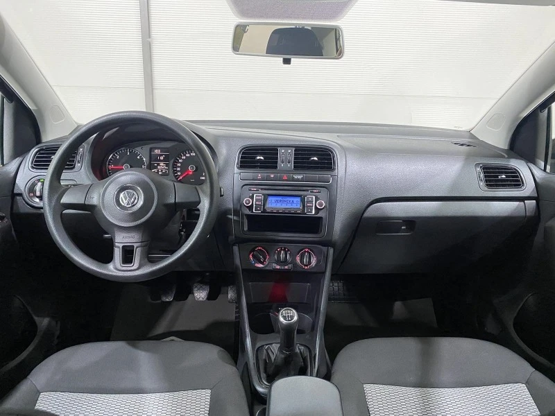 VW Polo 1.6 TDI, снимка 8 - Автомобили и джипове - 43420543