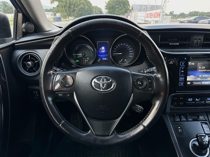 Toyota Auris 1.8 Hybrid СЕРВИЗНА ИСТОРИЯ/ КАМЕРА/ LED/ ЛИЗИНГ, снимка 13 - Автомобили и джипове - 46289496