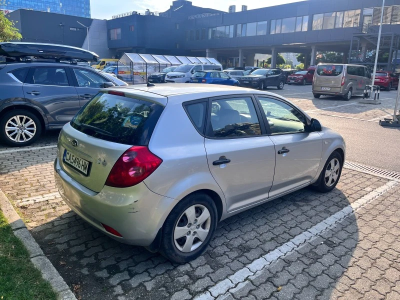 Kia Ceed, снимка 4 - Автомобили и джипове - 46956049