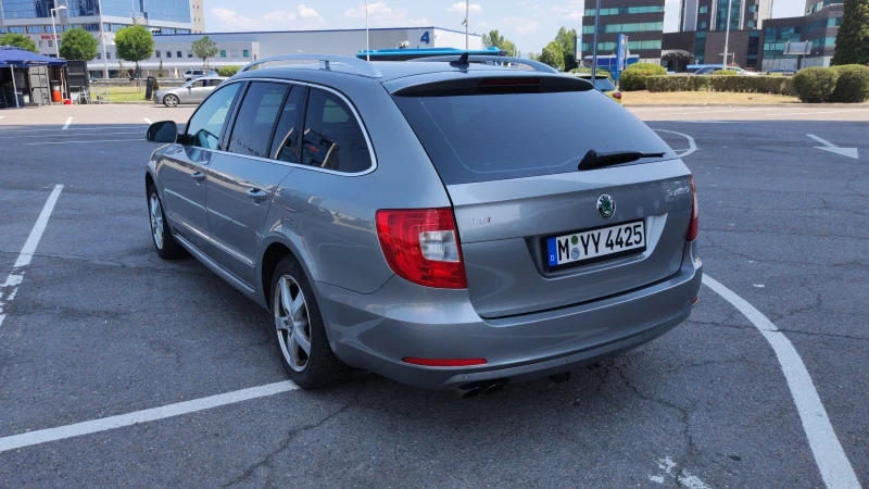 Skoda Superb, снимка 4 - Автомобили и джипове - 47152129