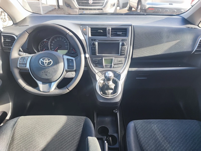 Toyota Verso S ИТАЛИЯ, снимка 12 - Автомобили и джипове - 48537851