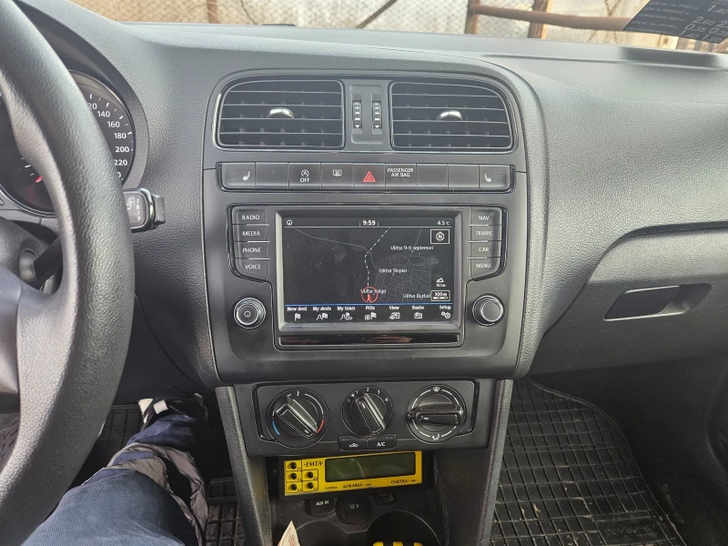 VW Polo 14, снимка 8 - Автомобили и джипове - 48611057