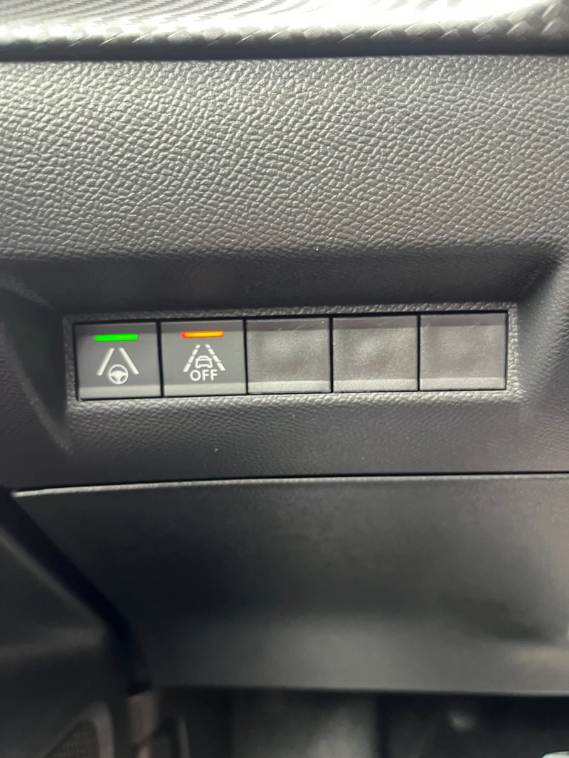 Peugeot 2008 New Line Up GT, снимка 13 - Автомобили и джипове - 51786298