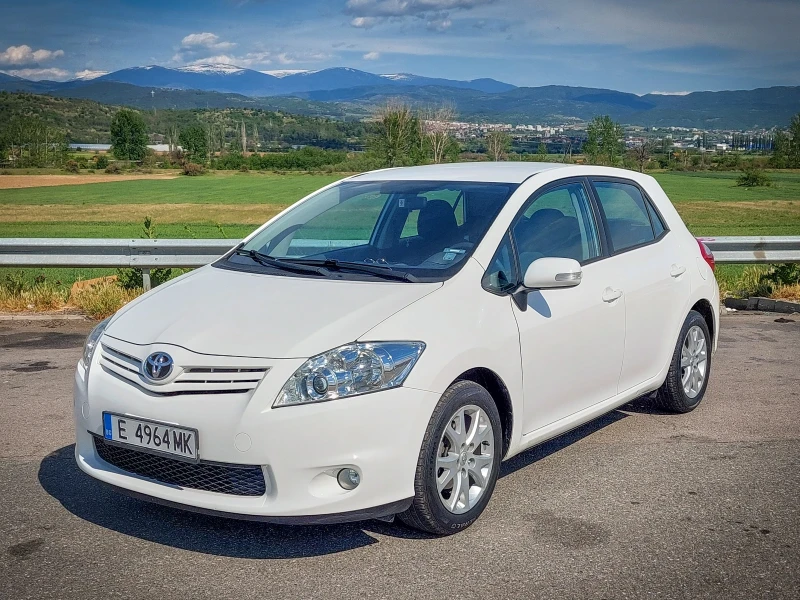 Toyota Auris Toyota Auris Facelift 1.33 VVT-i Start/Stop, снимка 2 - Автомобили и джипове - 52291282