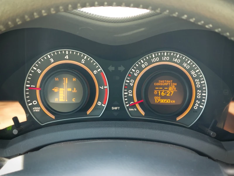 Toyota Auris Toyota Auris Facelift 1.33 VVT-i Start/Stop, снимка 14 - Автомобили и джипове - 52291282