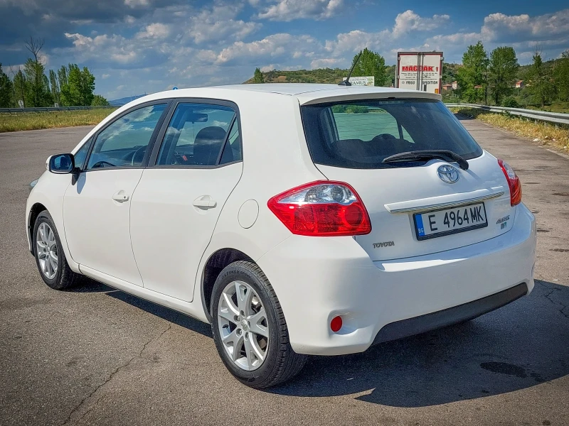 Toyota Auris Toyota Auris Facelift 1.33 VVT-i Start/Stop, снимка 4 - Автомобили и джипове - 52291282