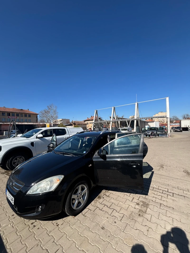 Kia Ceed, снимка 4 - Автомобили и джипове - 52292477