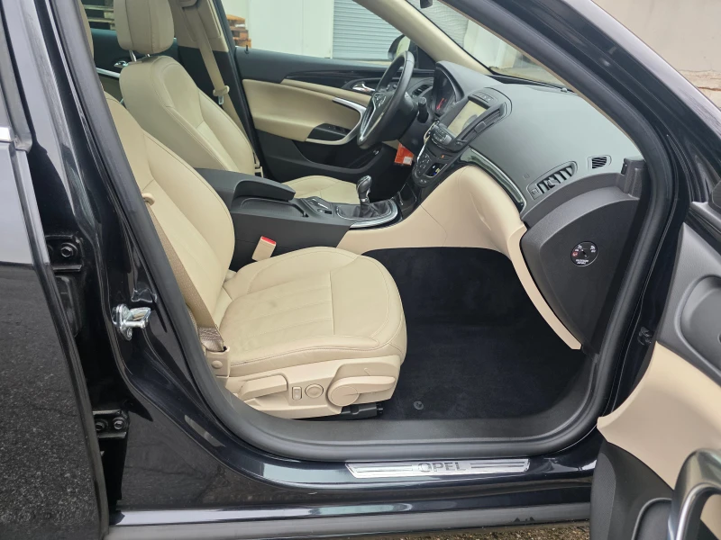 Opel Insignia 1.6TI 56000km! SPORTS TOURER EURO6B, снимка 8 - Автомобили и джипове - 52477319