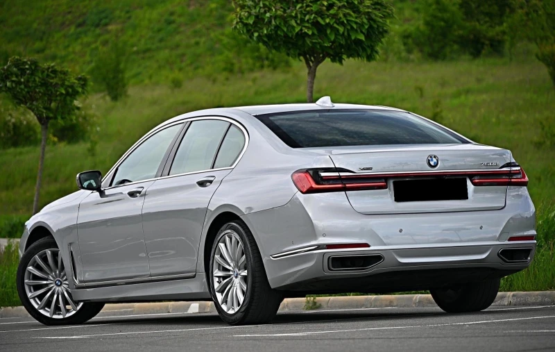 BMW 750 xDrive, снимка 3 - Автомобили и джипове - 52654022