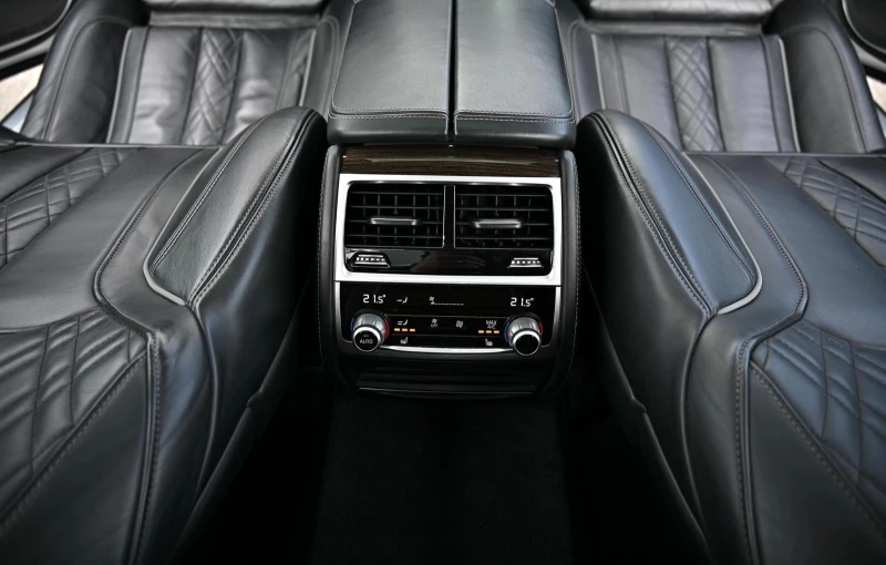 BMW 750 xDrive, снимка 10 - Автомобили и джипове - 52654022