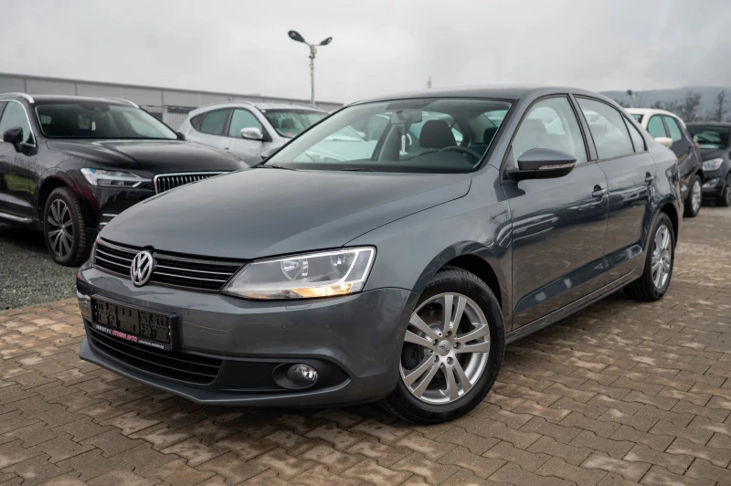 VW Jetta бензин* TSI* 105кс* седан, снимка 3 - Автомобили и джипове - 53448165