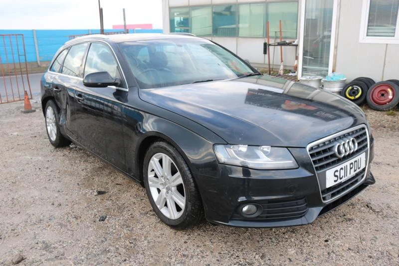 Audi A4 2.0 TDI, снимка 3 - Автомобили и джипове - 35116944