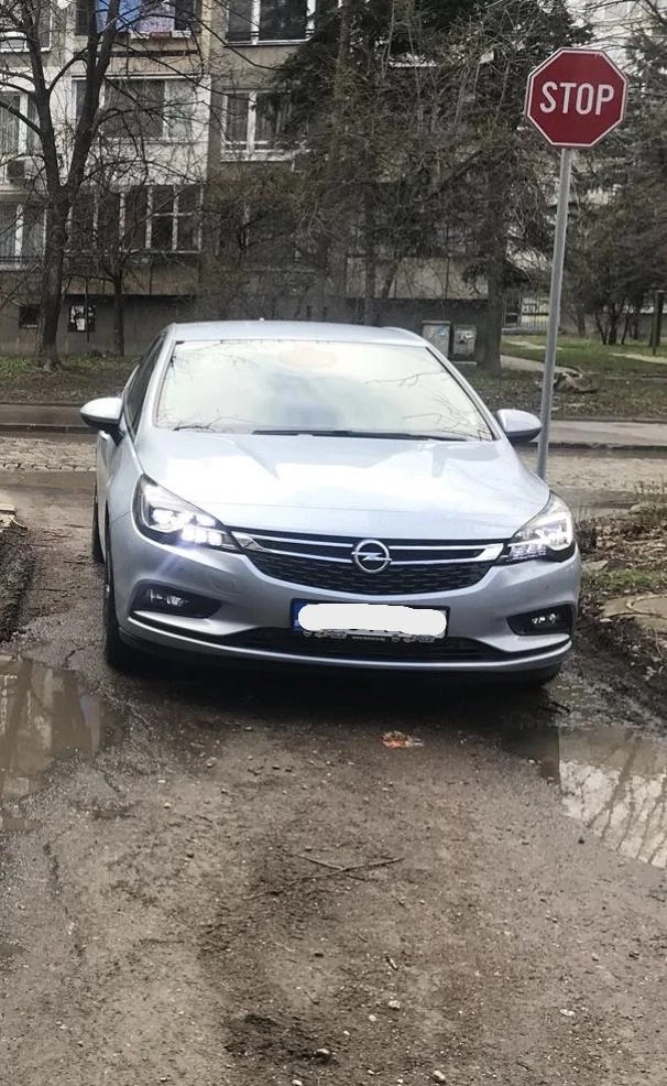 Opel Astra 1.4 Turbo Автоматик, снимка 6 - Автомобили и джипове - 48615864