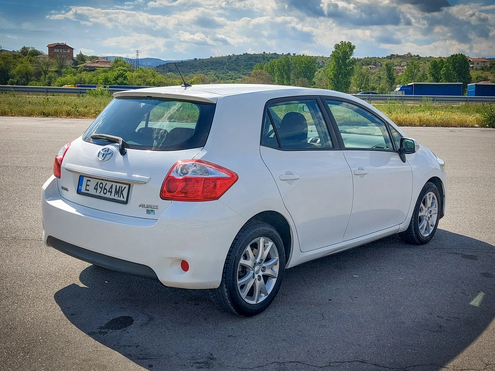 Toyota Auris Toyota Auris Facelift 1.33 VVT-i Start/Stop - изображение 5