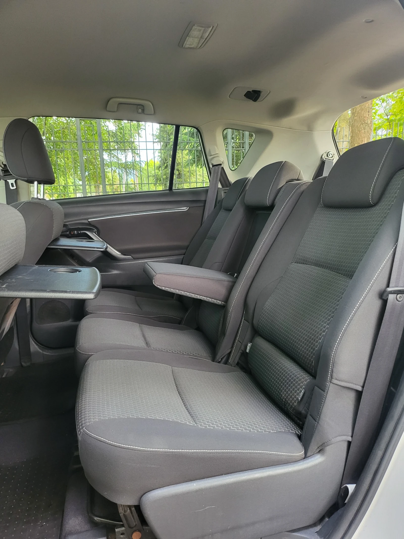 Toyota Corolla verso 1.6 d - изображение 10