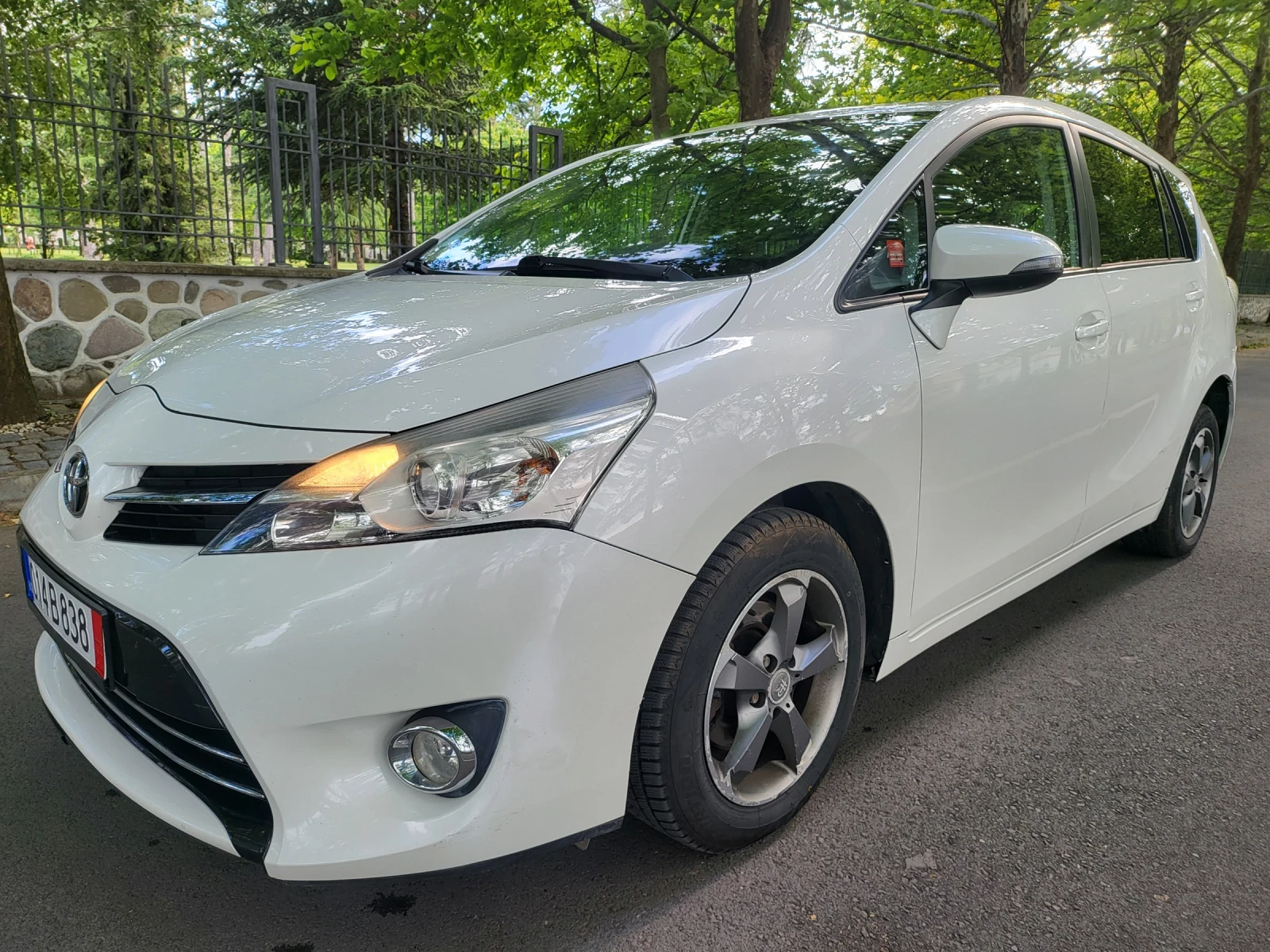 Toyota Corolla verso 1.6 d - изображение 2