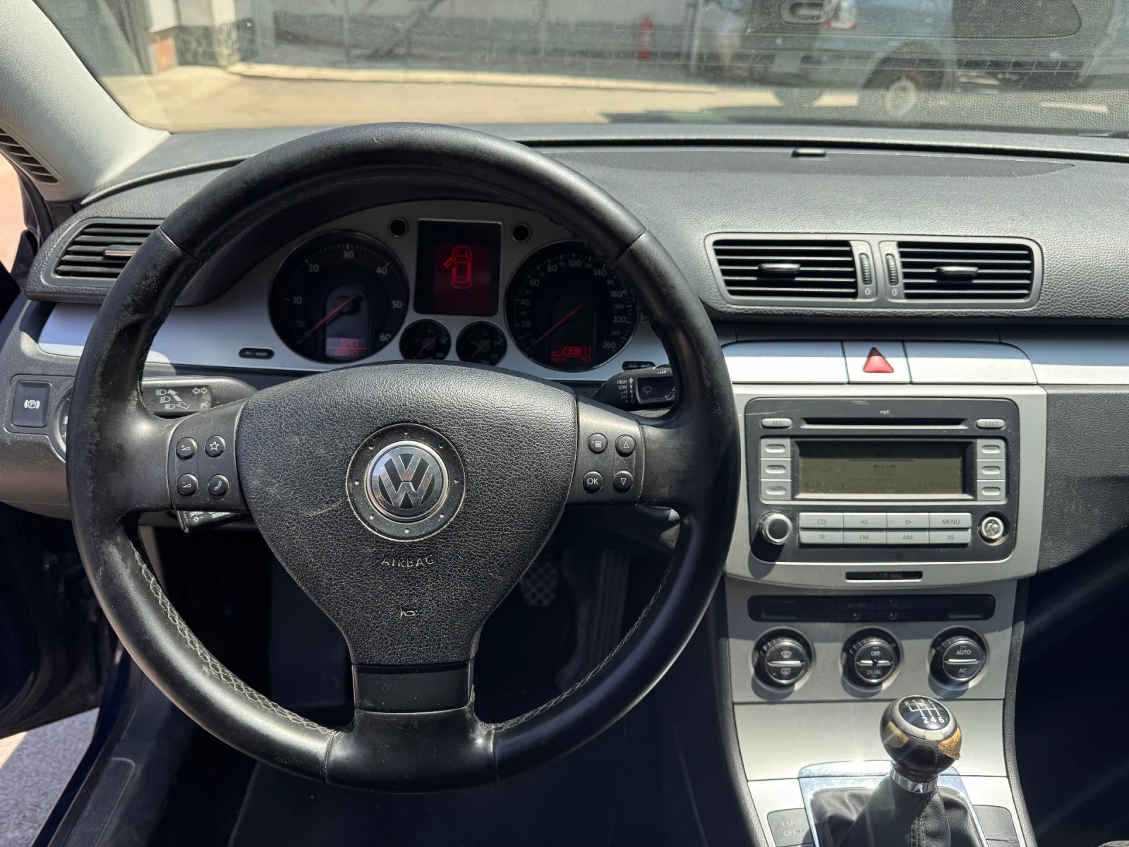 VW Passat 2.0 TDI / 4x4 - изображение 6