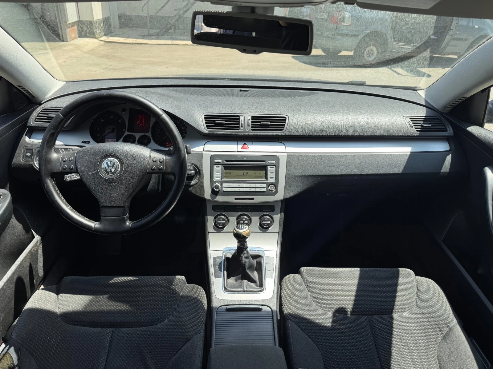VW Passat 2.0 TDI / 4x4 - изображение 9