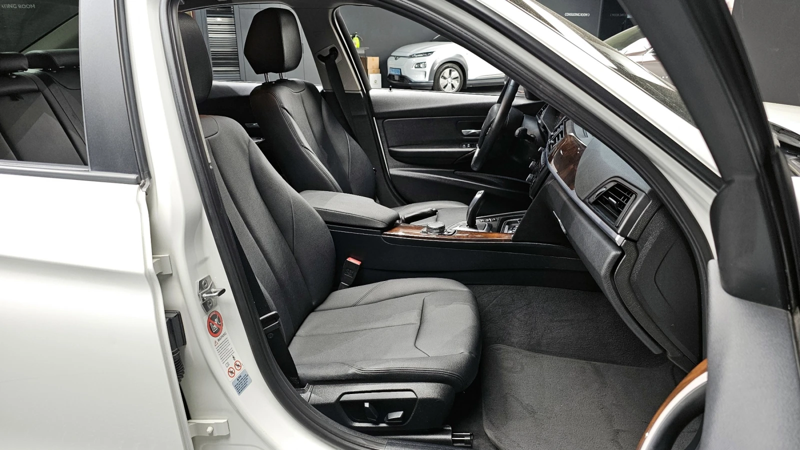 BMW 320 3 Series (F30) 320D - изображение 10