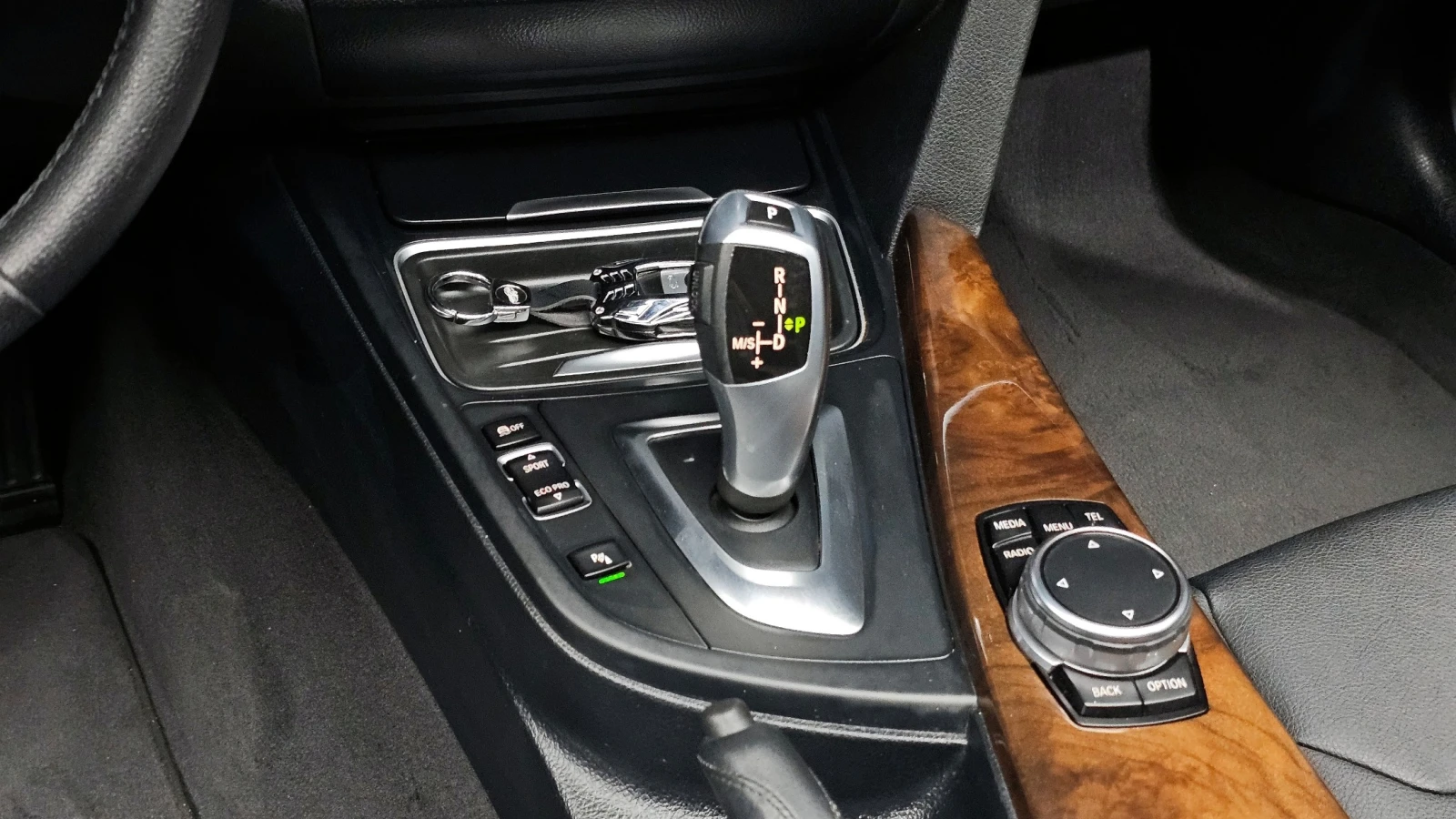 BMW 320 3 Series (F30) 320D - изображение 9